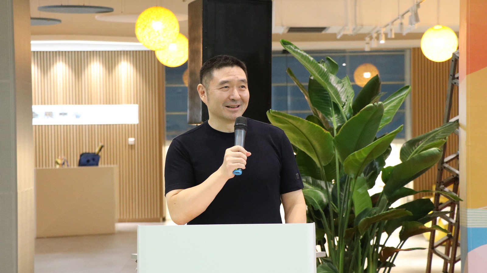 1701223147875355.jpg 丁董.jpg